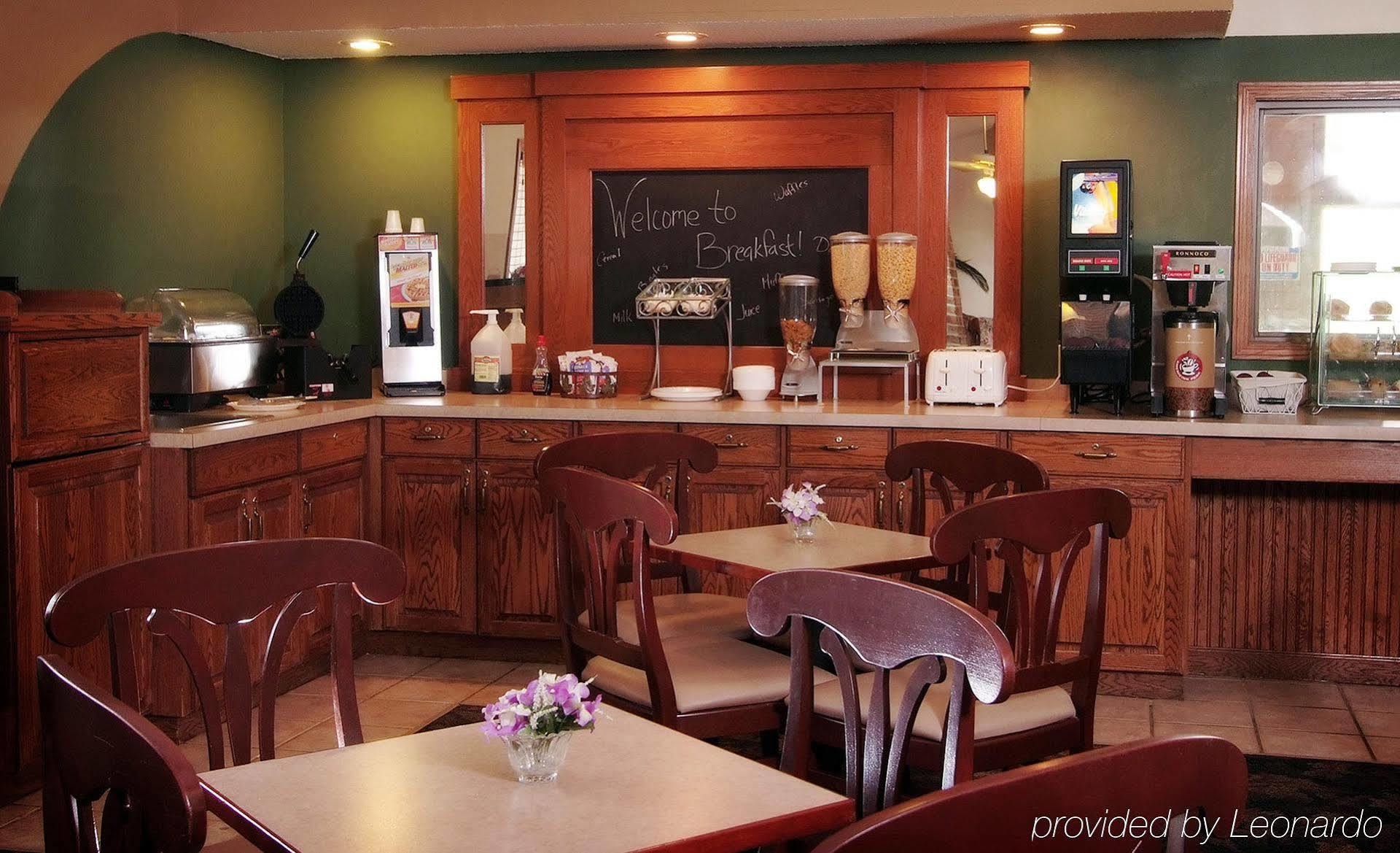 Quality Inn Atchison Екстериор снимка